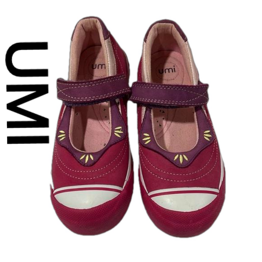 💐UMI beautiful pink and white girls shoes size 11.5 GUC